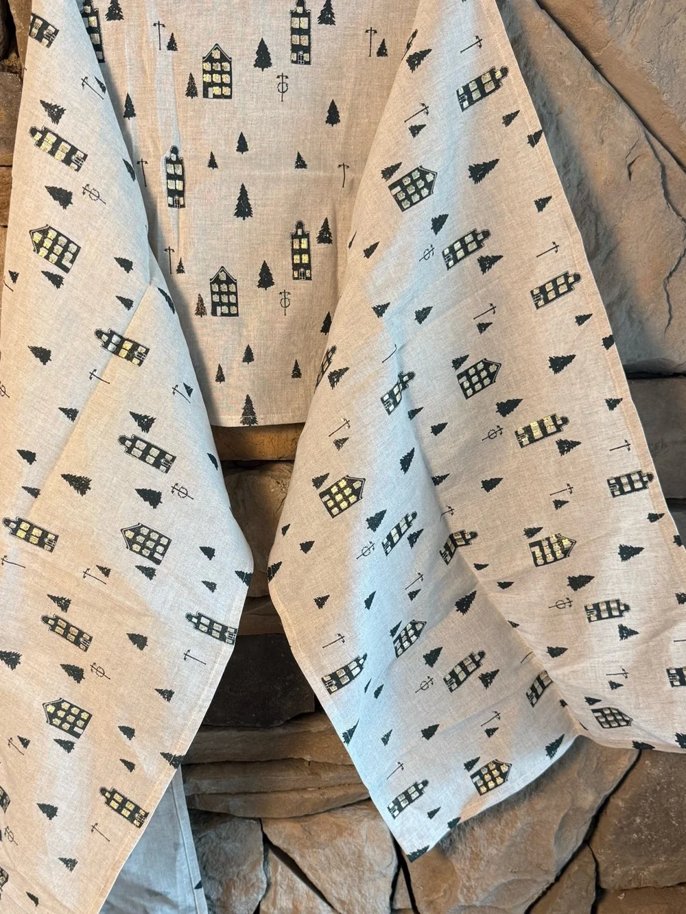 New🌟Terrain-Evergreen Concordville Village-Table Runner